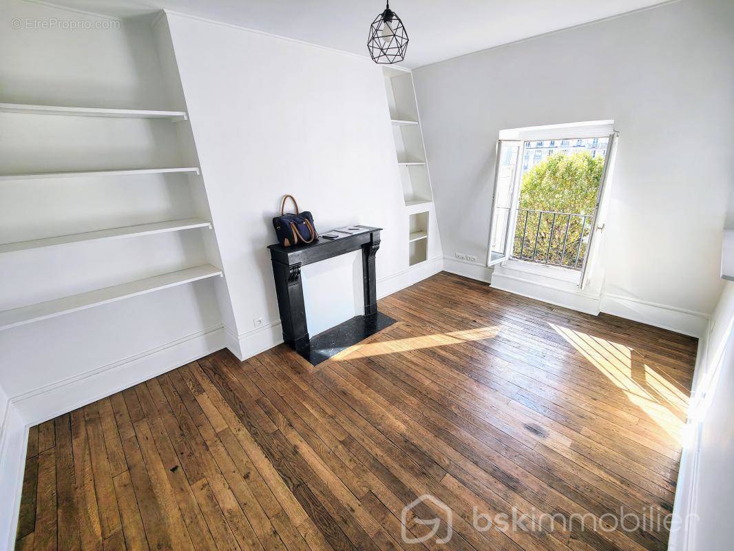 Appartement à PARIS-17E