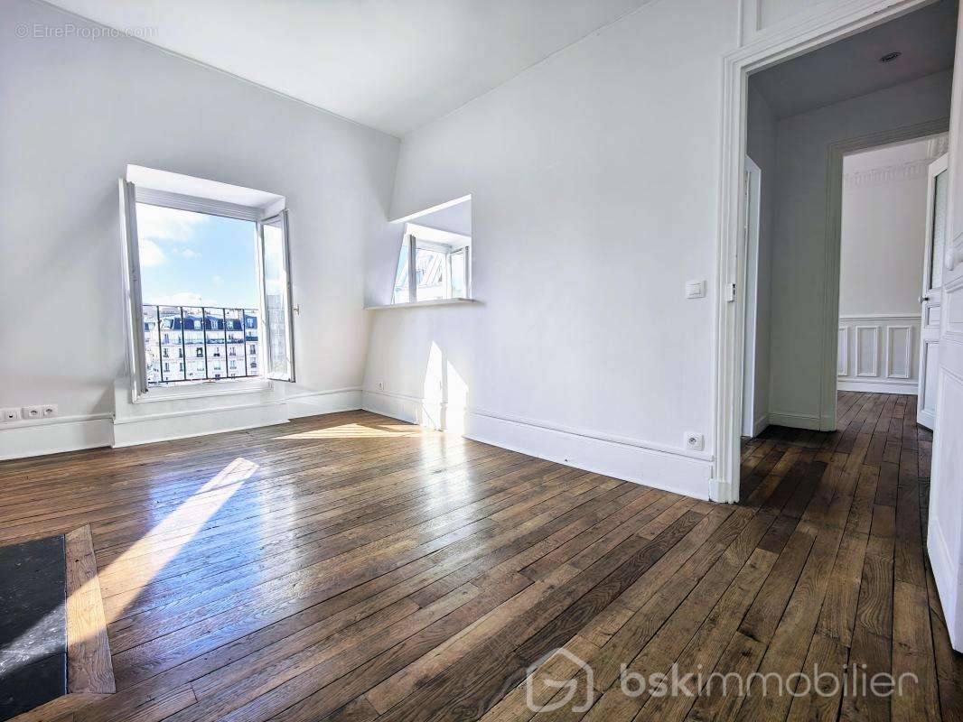 Appartement à PARIS-17E