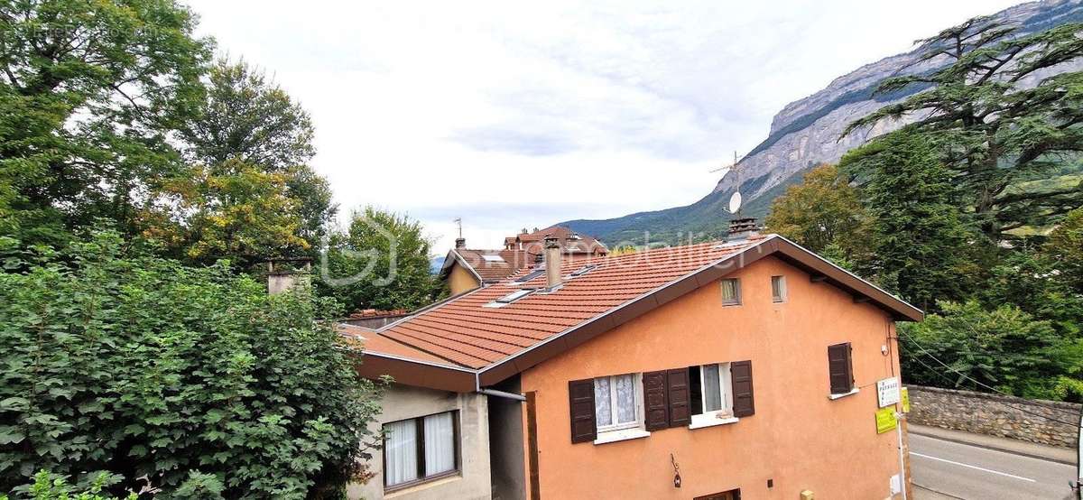 Maison à MONTBONNOT-SAINT-MARTIN