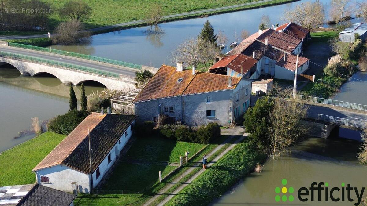 Maison à MAILLE