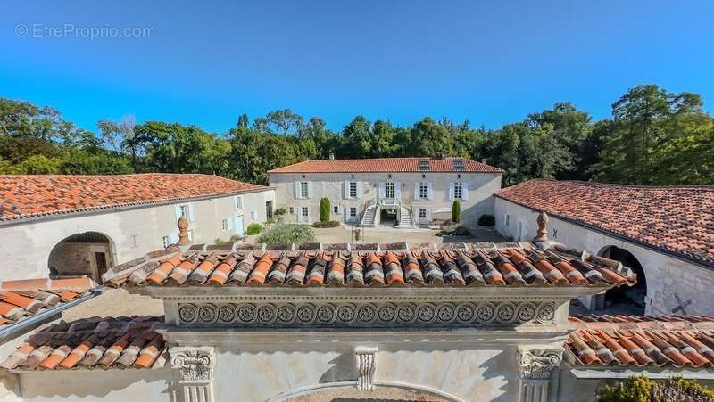 Maison à COGNAC