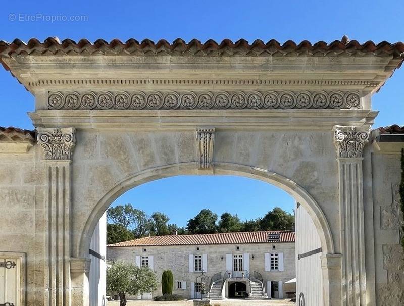 Maison à COGNAC