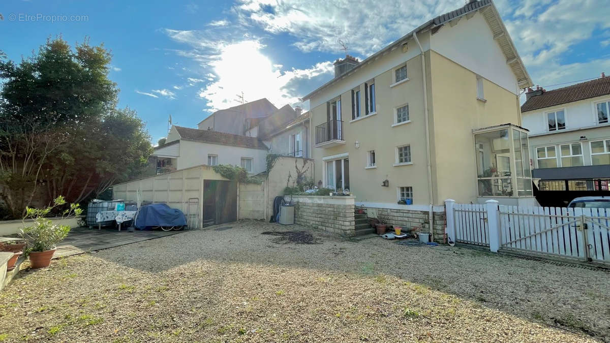 Maison à LIZY-SUR-OURCQ