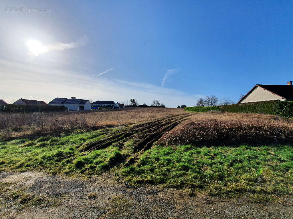 Terrain à BOURGES