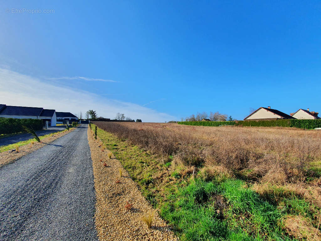 Terrain à BOURGES