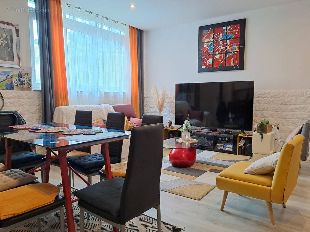 Appartement à AUNAY-SOUS-AUNEAU