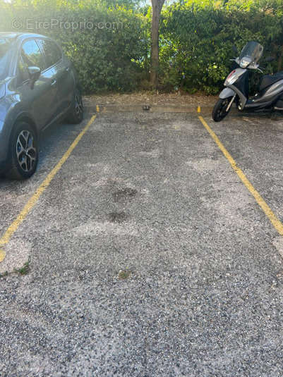 Parking à MARSEILLE-13E