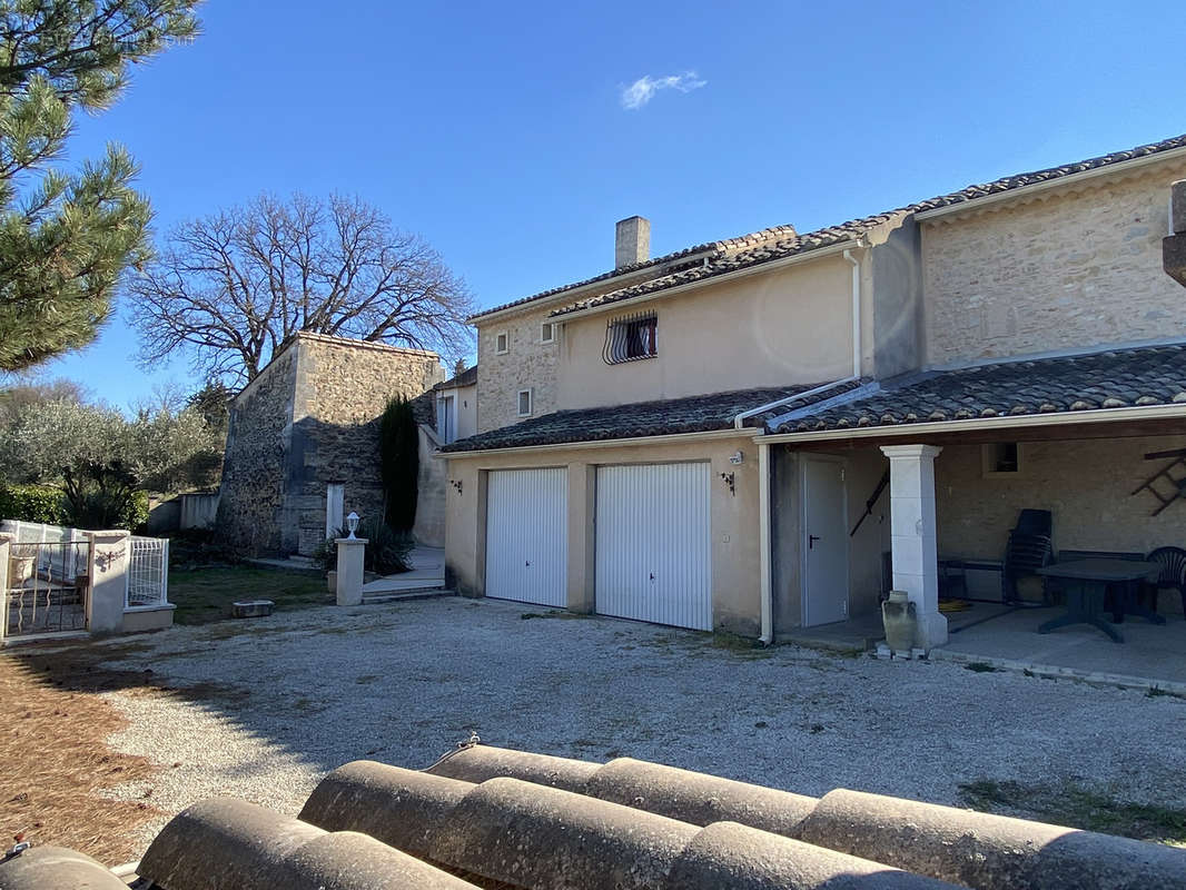 Maison à BOLLENE