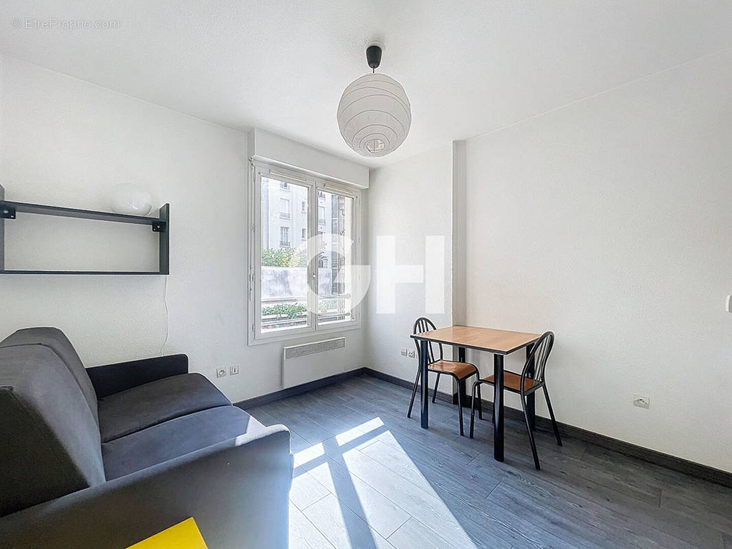 Appartement à PARIS-11E