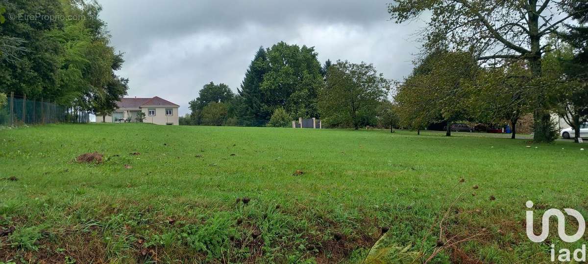 Photo 2 - Terrain à SAINT-YRIEIX-LA-PERCHE