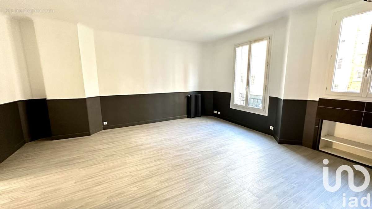 Photo 3 - Appartement à COURBEVOIE