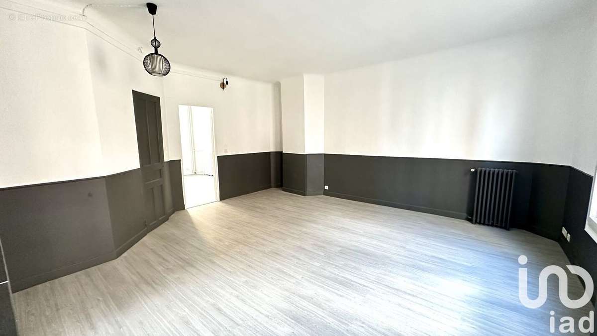 Photo 4 - Appartement à COURBEVOIE