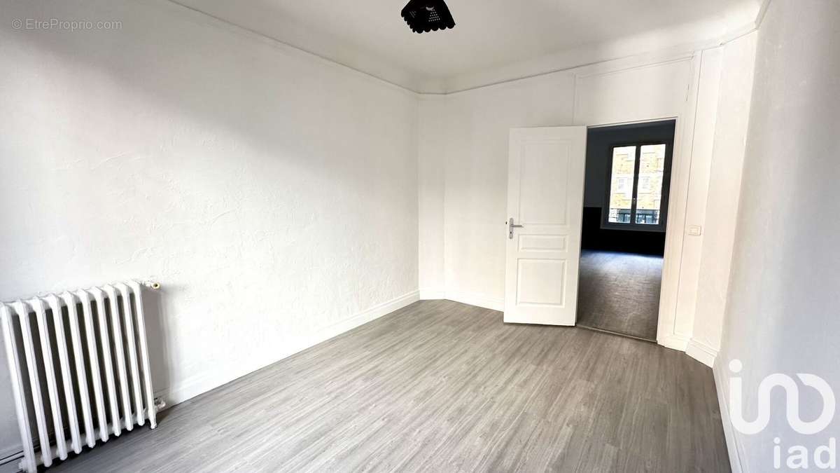 Photo 7 - Appartement à COURBEVOIE