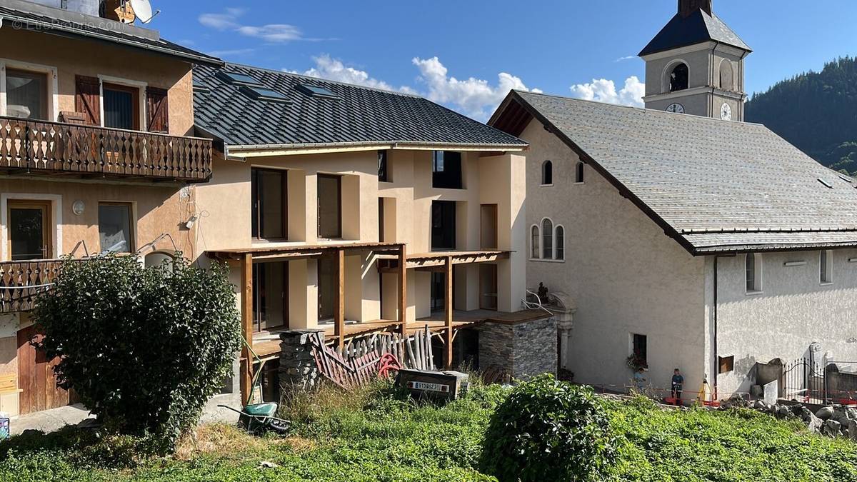 Appartement à LES ALLUES