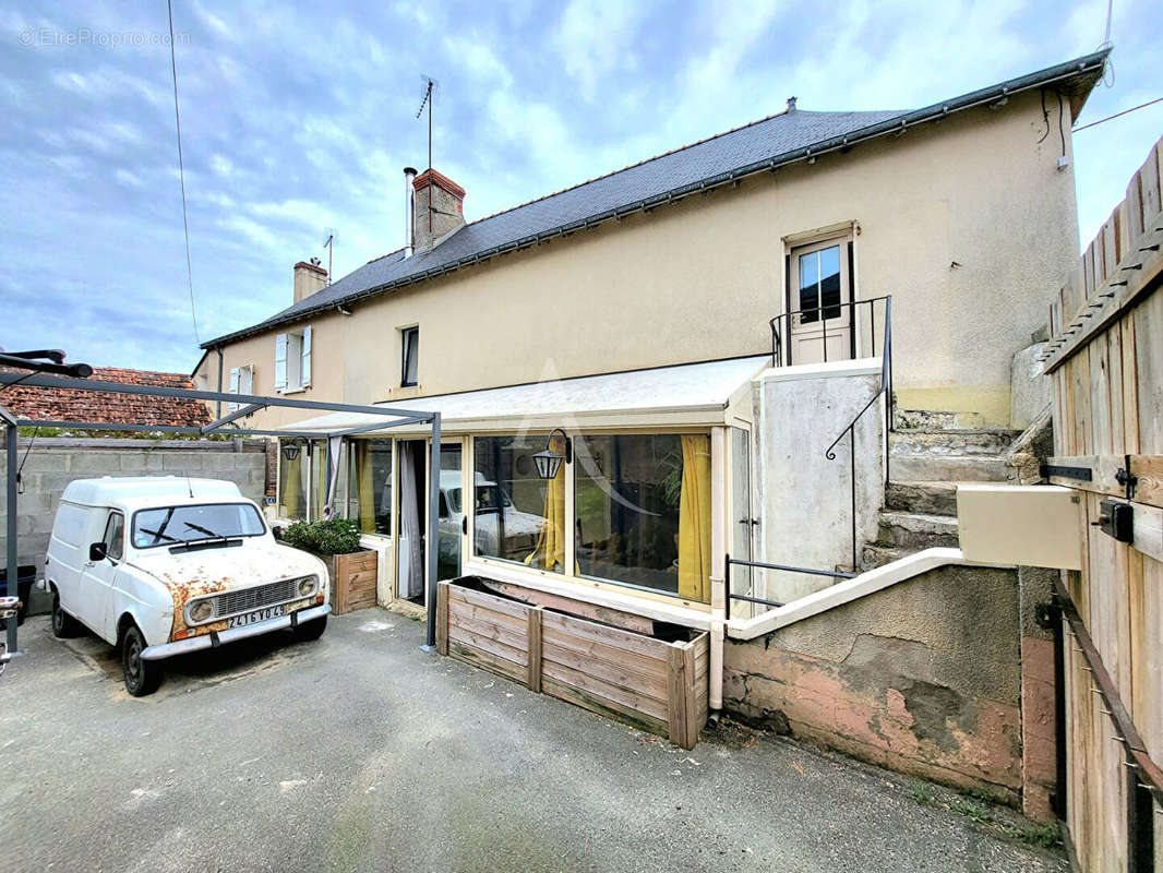 Maison à CHAVAGNES