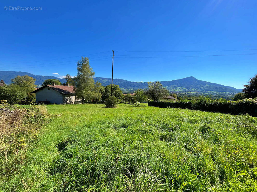 Terrain à BALLAISON