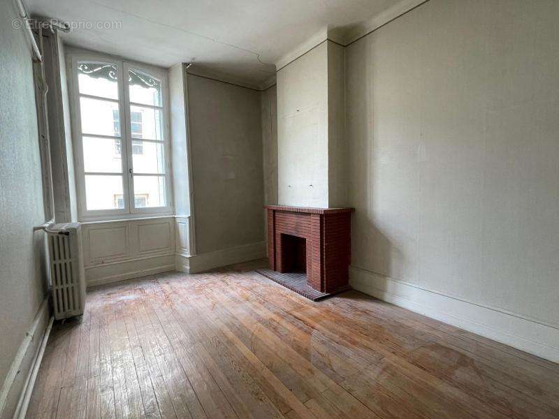   - Appartement à AUBENAS