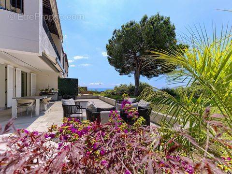 Appartement à VILLENEUVE-LOUBET