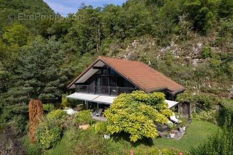 Maison à TALLOIRES