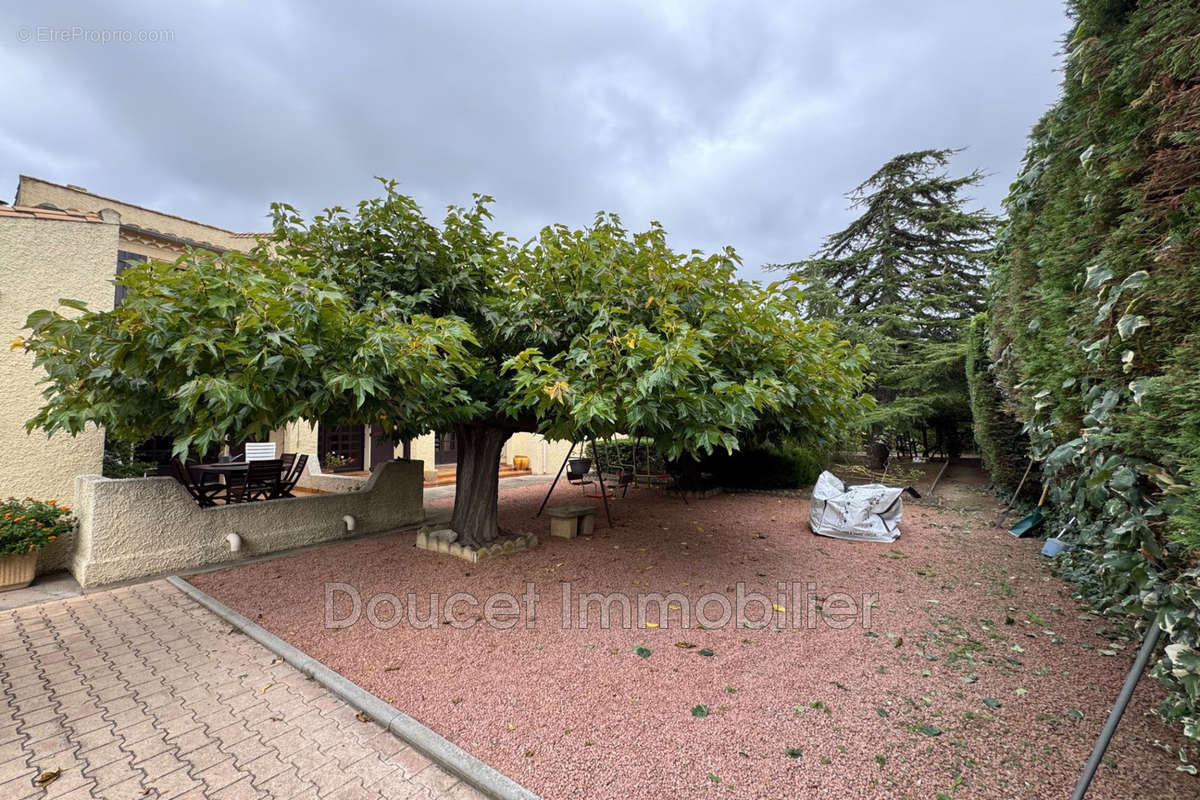 Maison à CUXAC-D&#039;AUDE