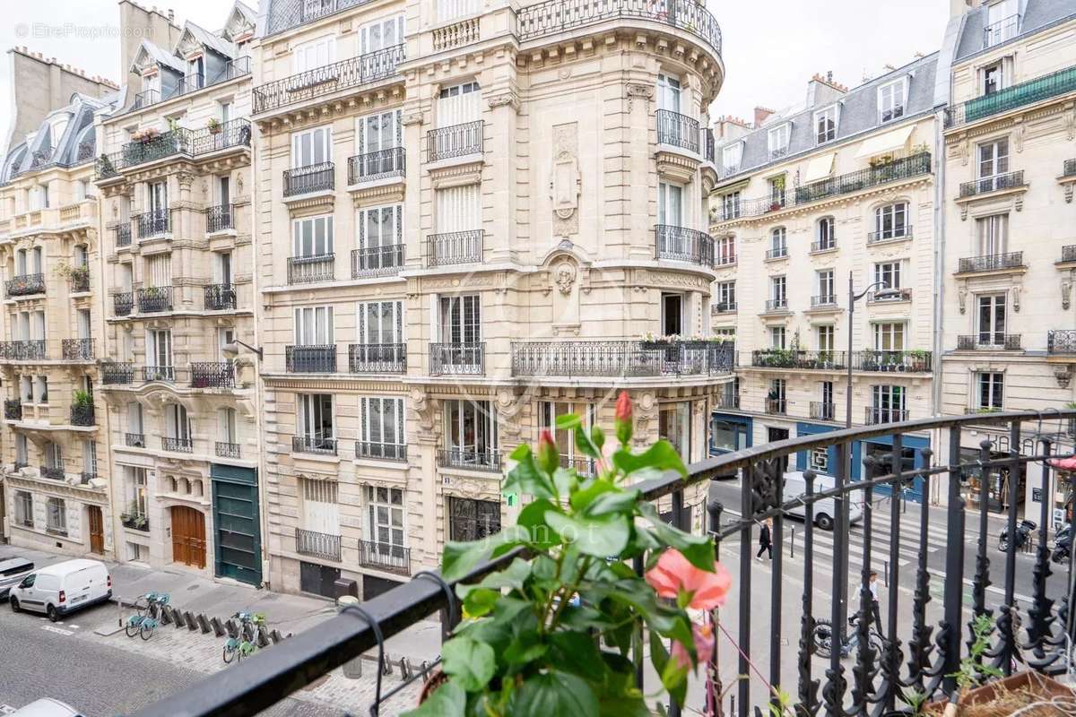 Appartement à PARIS-18E