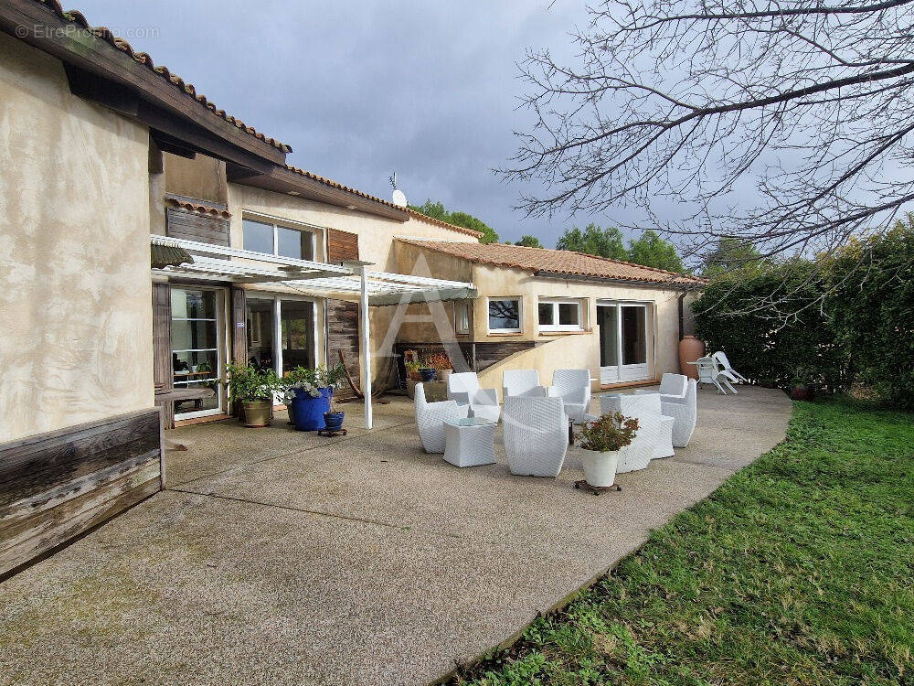 Maison à LEZIGNAN-CORBIERES