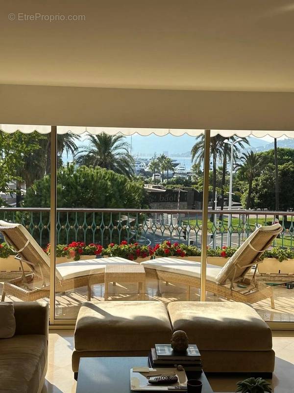 Appartement à CANNES