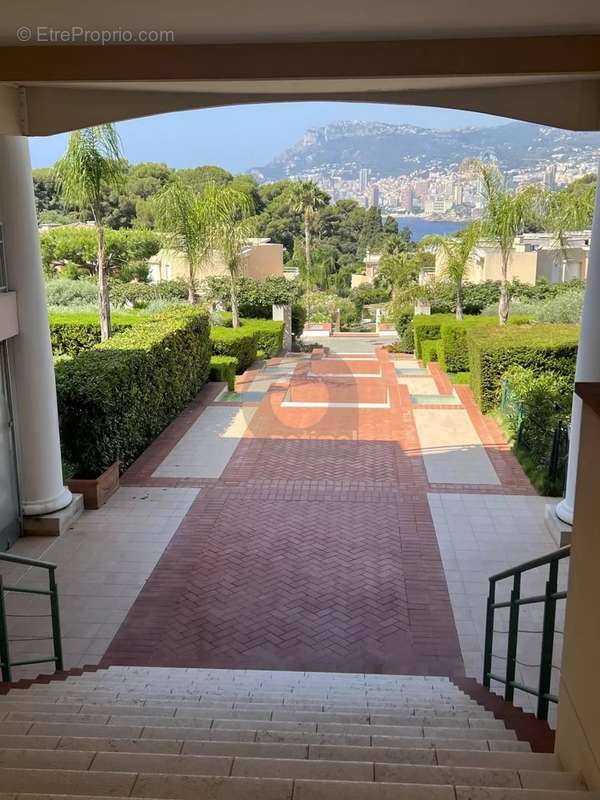 Appartement à ROQUEBRUNE-CAP-MARTIN