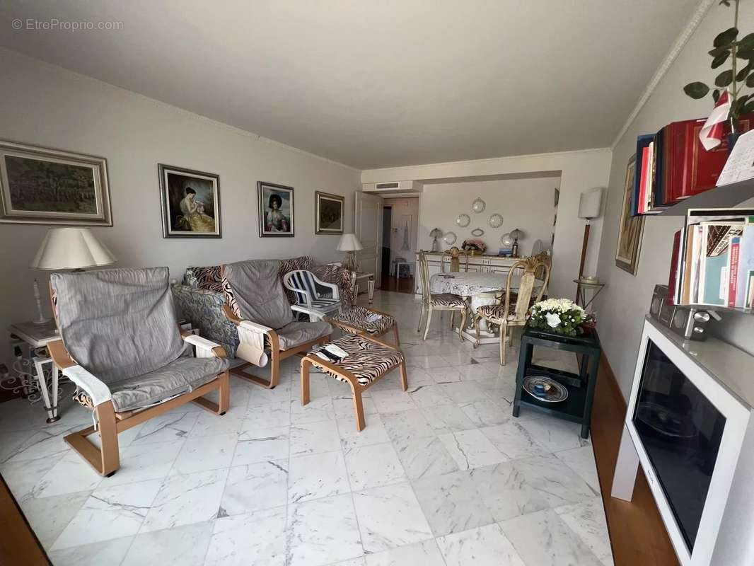 Appartement à ROQUEBRUNE-CAP-MARTIN