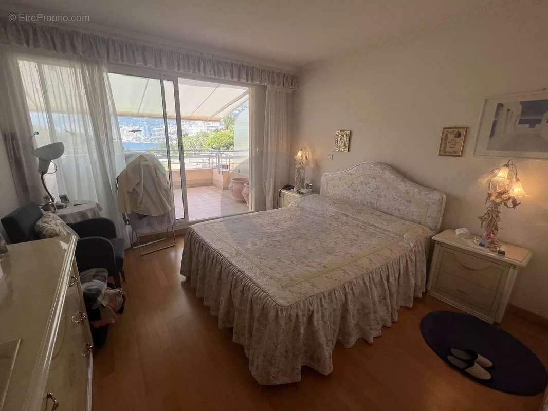 Appartement à ROQUEBRUNE-CAP-MARTIN