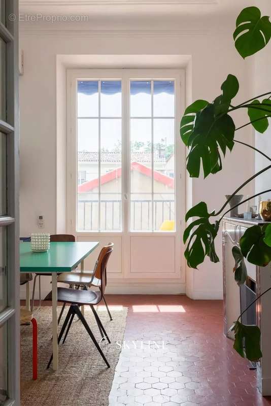 Appartement à MARSEILLE-4E