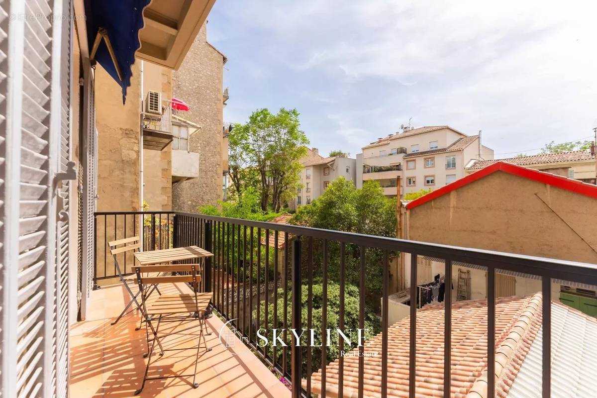 Appartement à MARSEILLE-4E