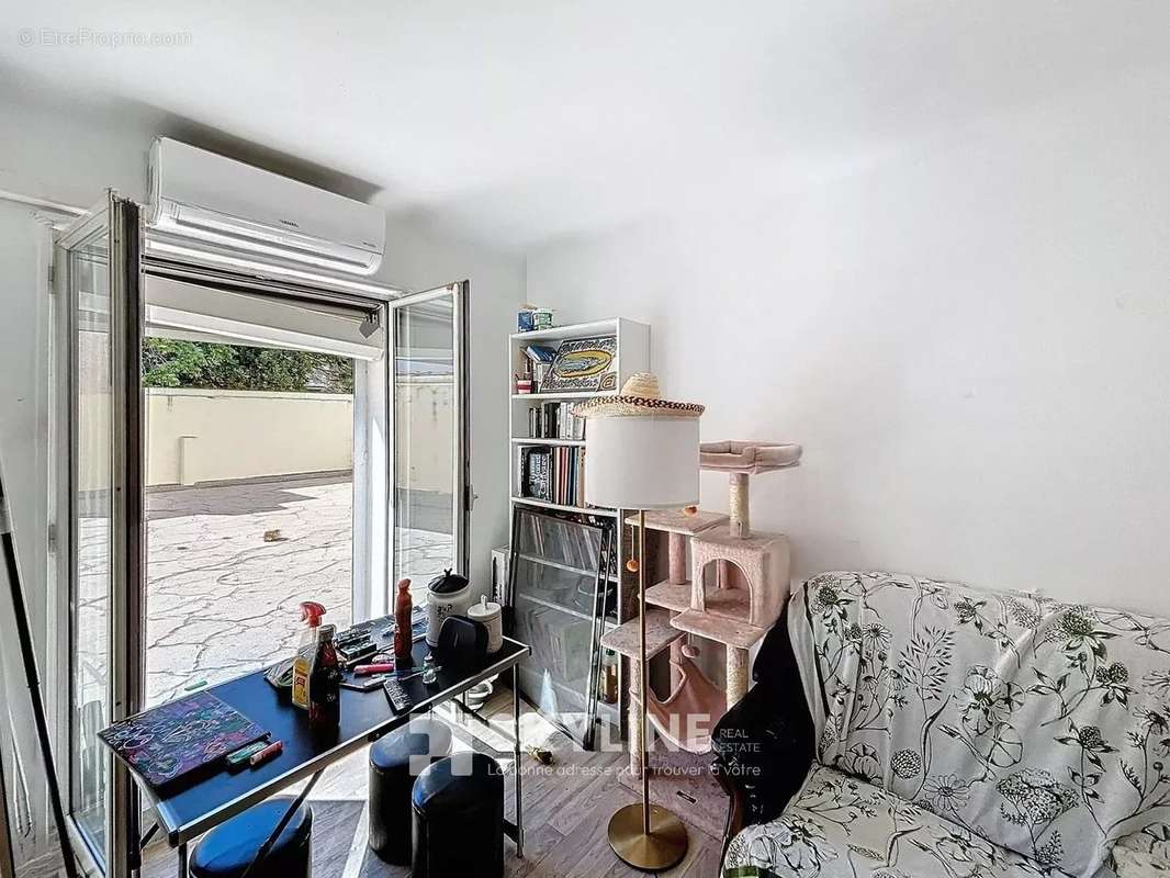 Appartement à MARSEILLE-5E