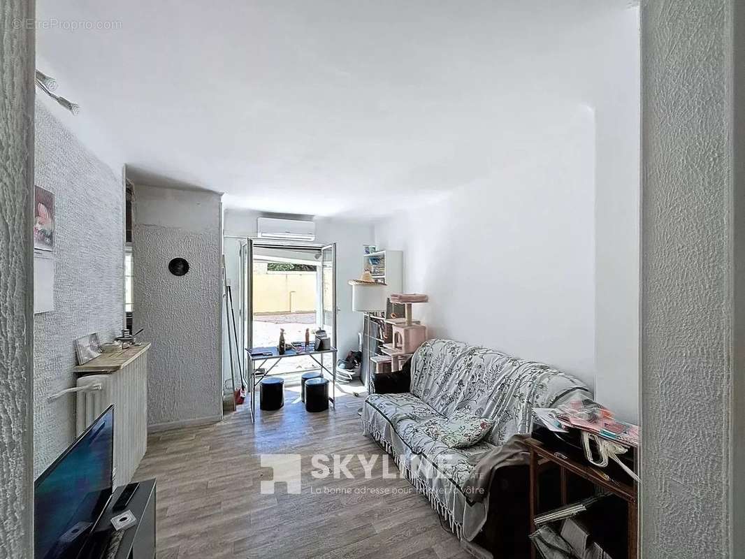 Appartement à MARSEILLE-5E