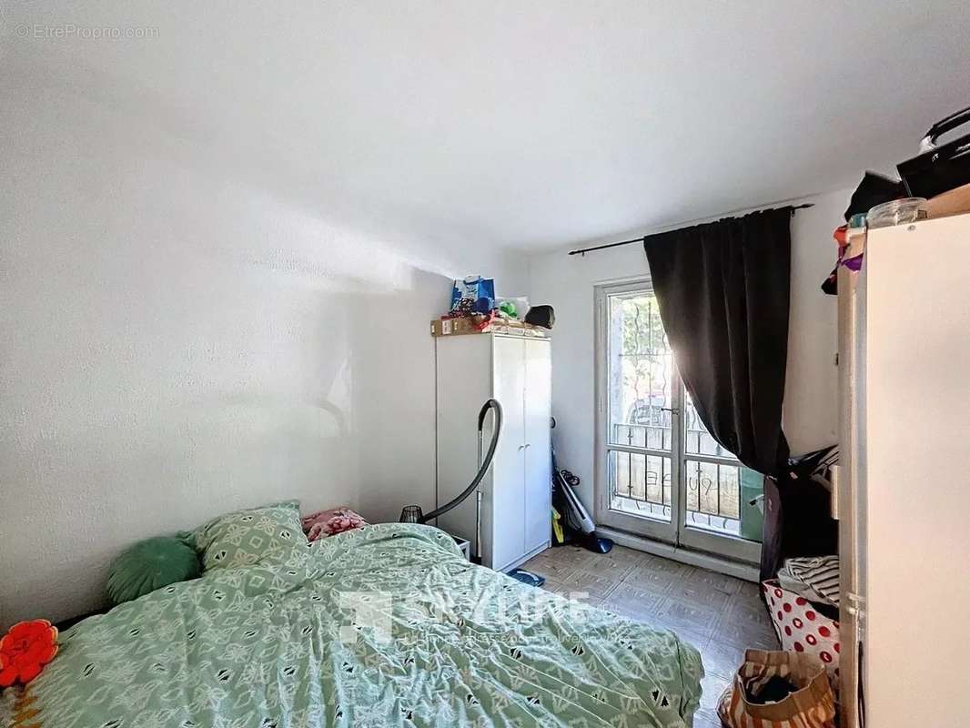 Appartement à MARSEILLE-5E