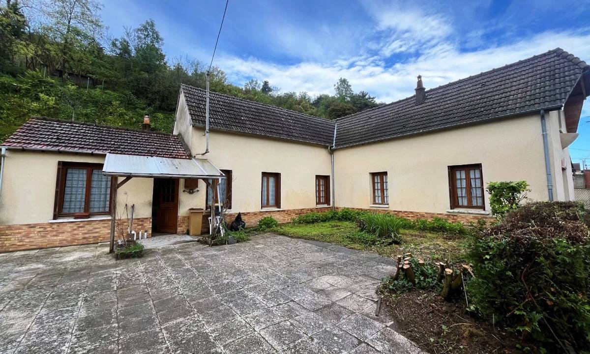 Maison à IVRY-LA-BATAILLE