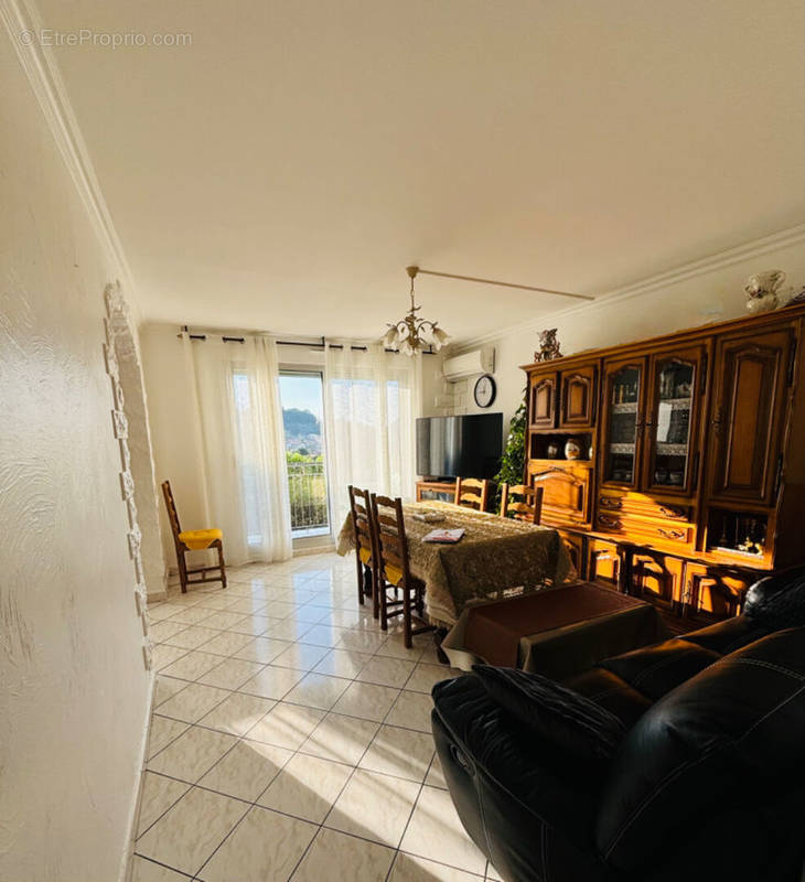 Appartement à VILLENEUVE-LOUBET