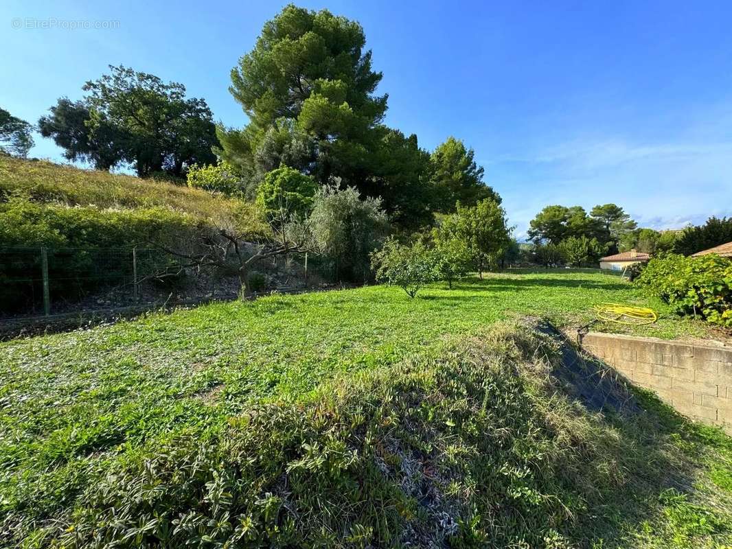 Appartement à MOUGINS