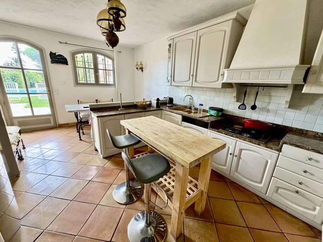 Appartement à MOUGINS