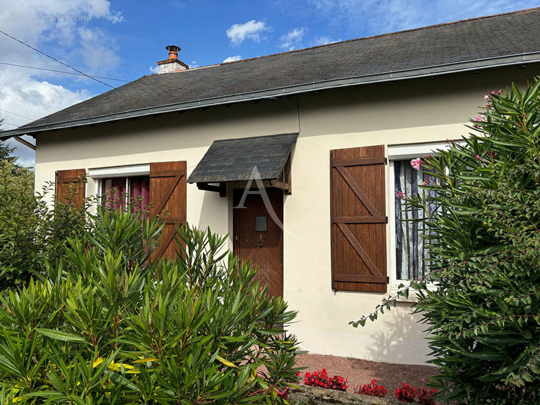 Maison à SAINTE-LUCE-SUR-LOIRE