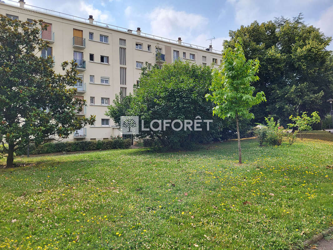 Appartement à RUEIL-MALMAISON