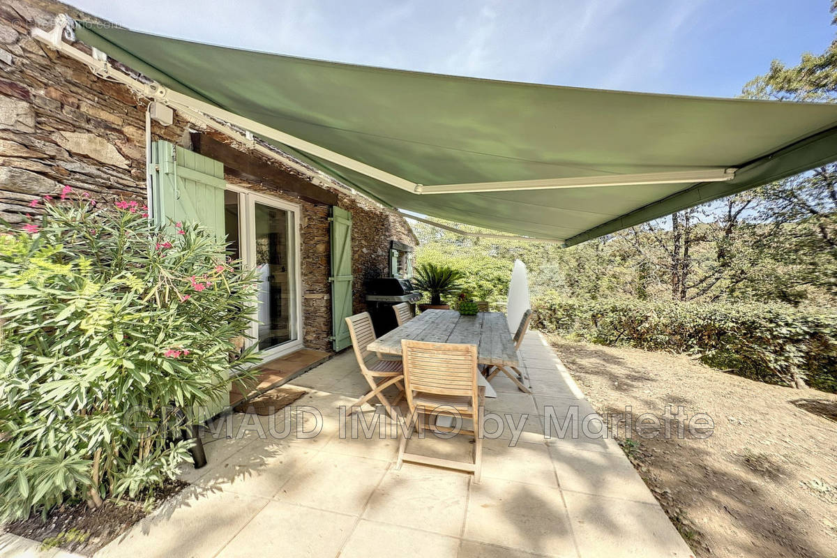 Maison à LA GARDE-FREINET