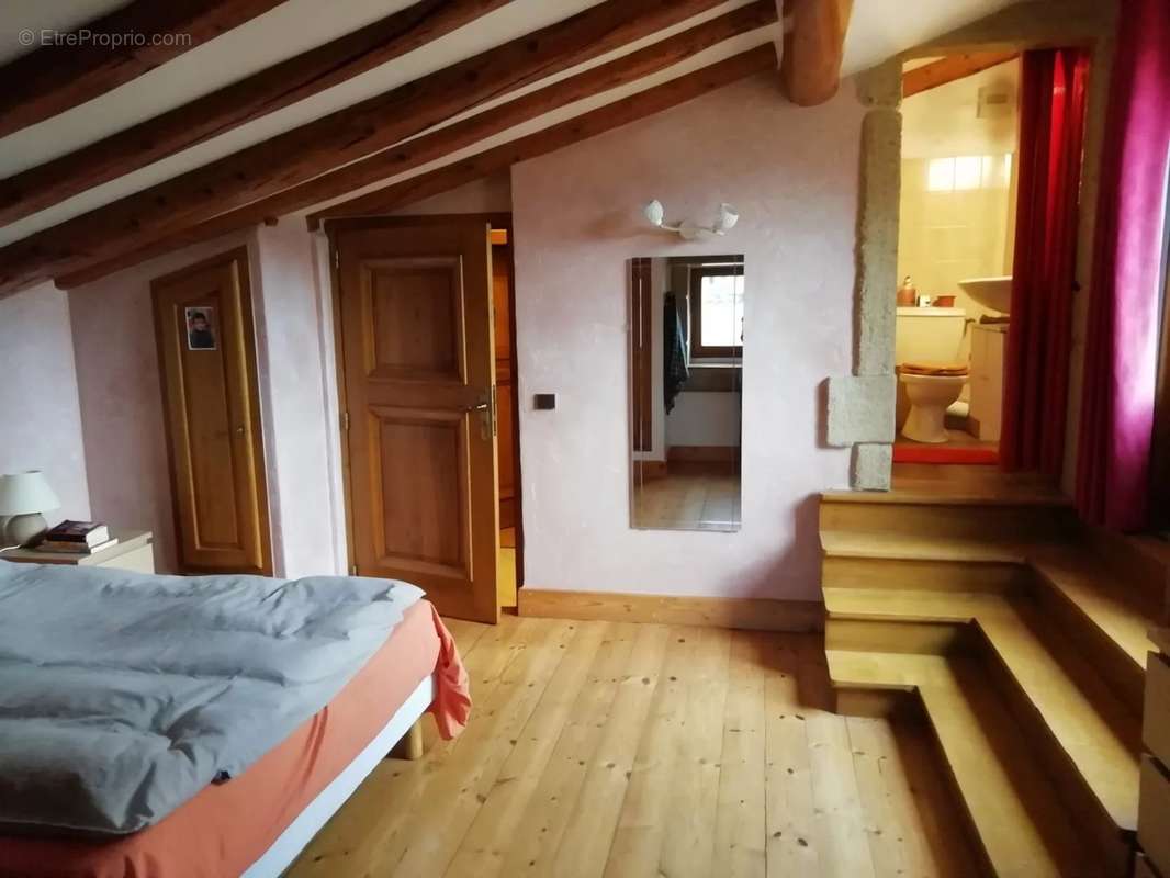 Appartement à CHAMALOC