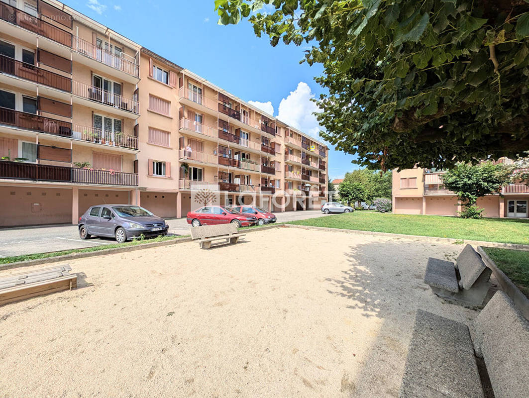 Appartement à SAINT-EGREVE