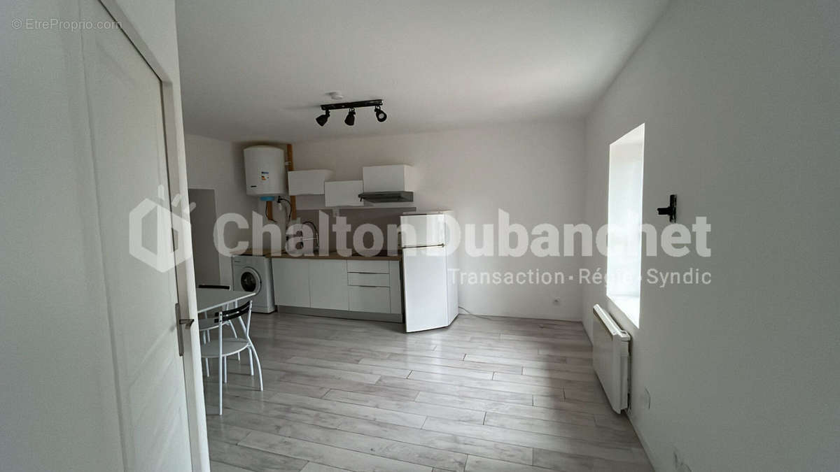 Appartement à MABLY