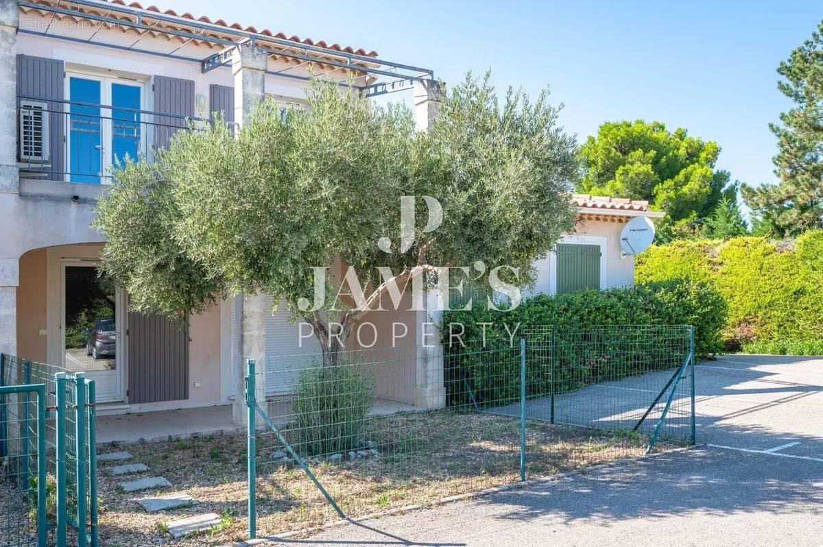 Maison à MAUSSANE-LES-ALPILLES