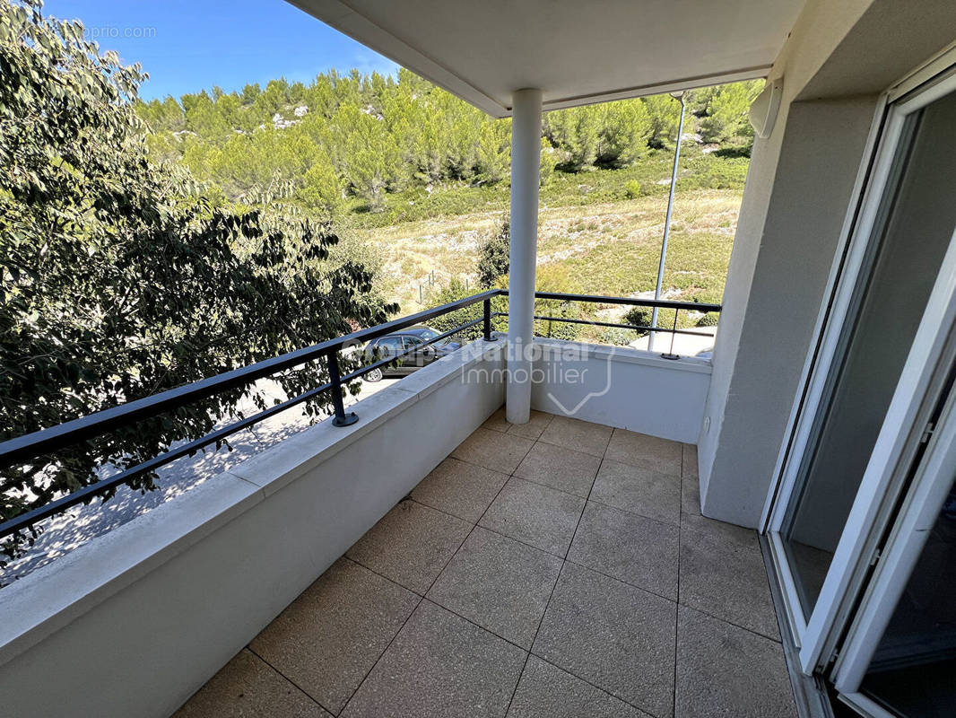 Appartement à ENSUES-LA-REDONNE