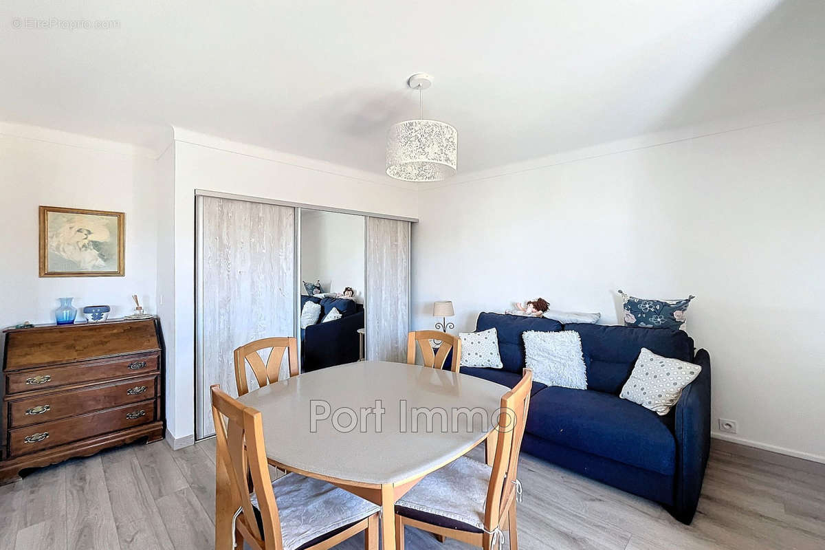 Appartement à CAGNES-SUR-MER