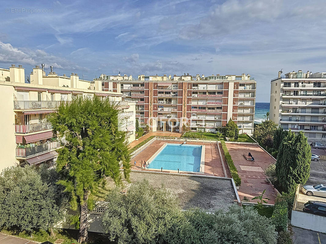 Appartement à ROQUEBRUNE-CAP-MARTIN