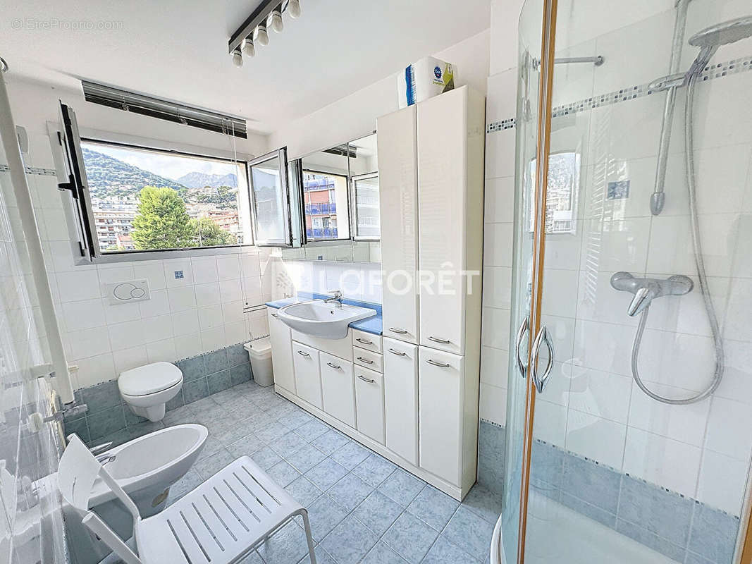 Appartement à ROQUEBRUNE-CAP-MARTIN